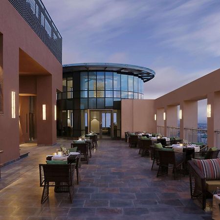 Novotel Lucknow Gomti Nagar Екстер'єр фото