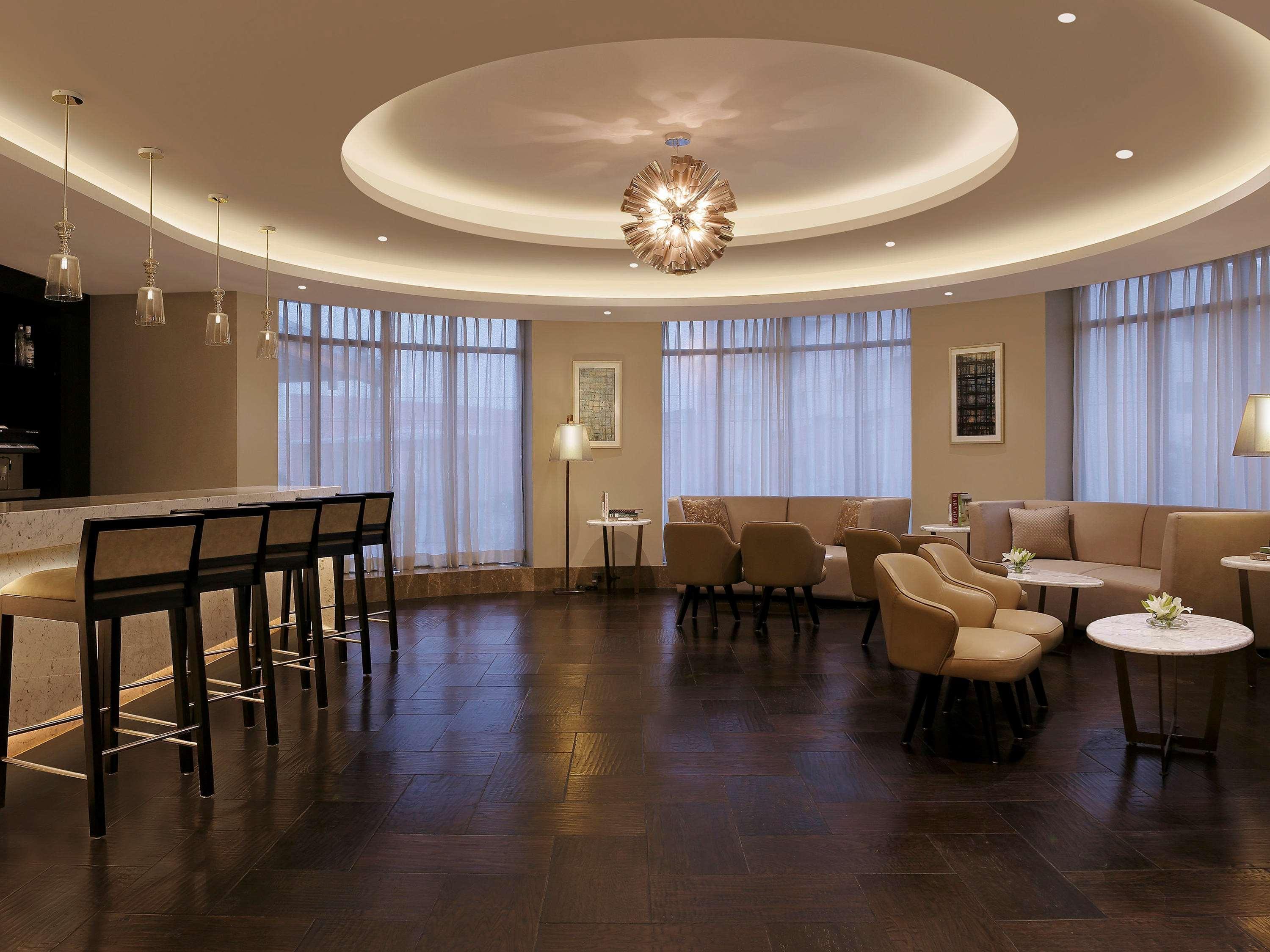 Novotel Lucknow Gomti Nagar Екстер'єр фото