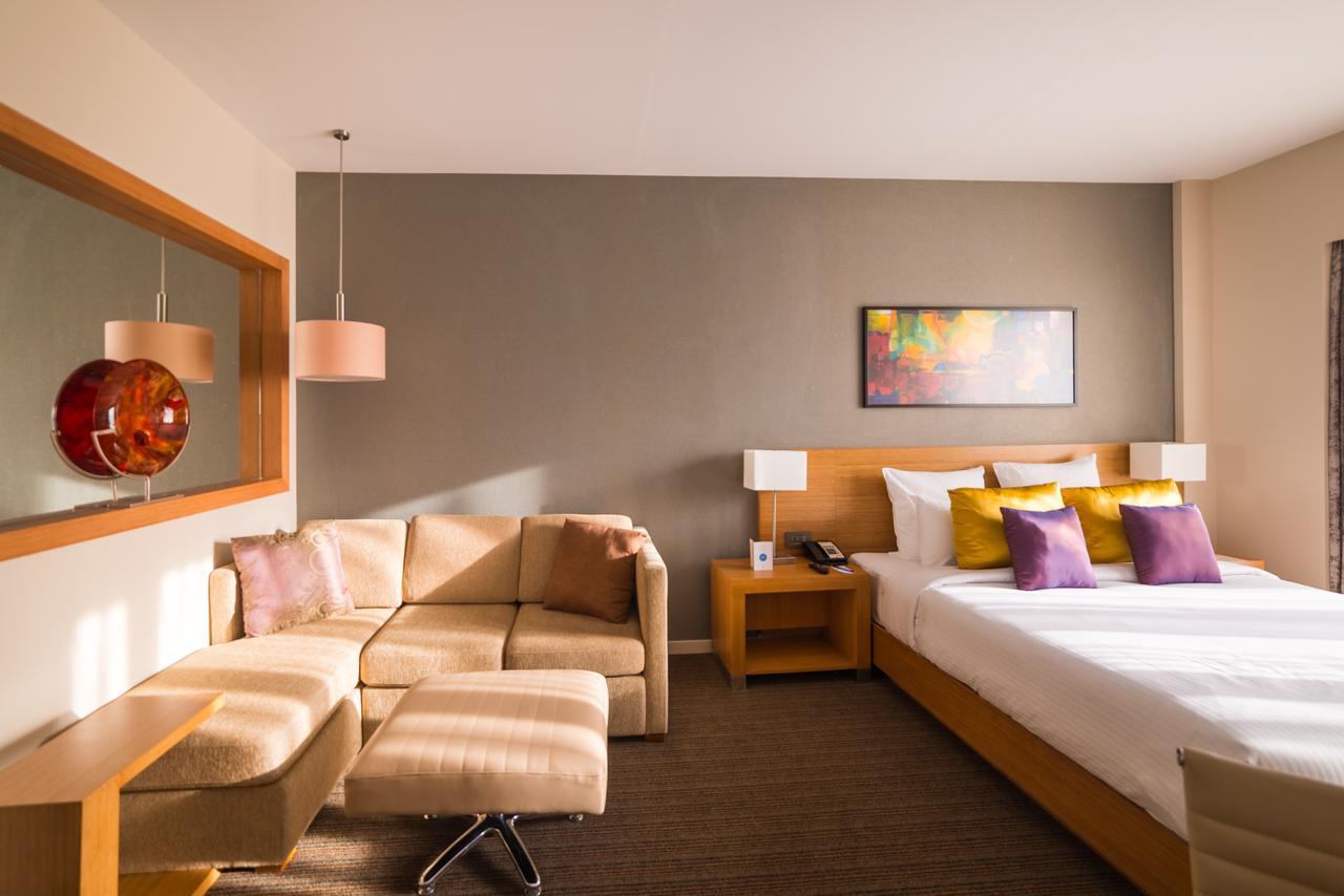 Novotel Lucknow Gomti Nagar Екстер'єр фото