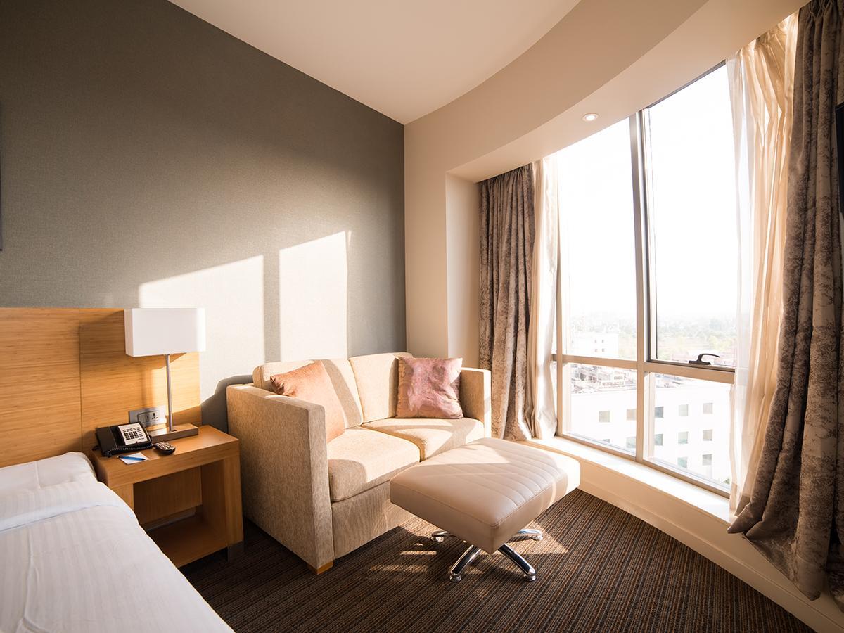 Novotel Lucknow Gomti Nagar Екстер'єр фото